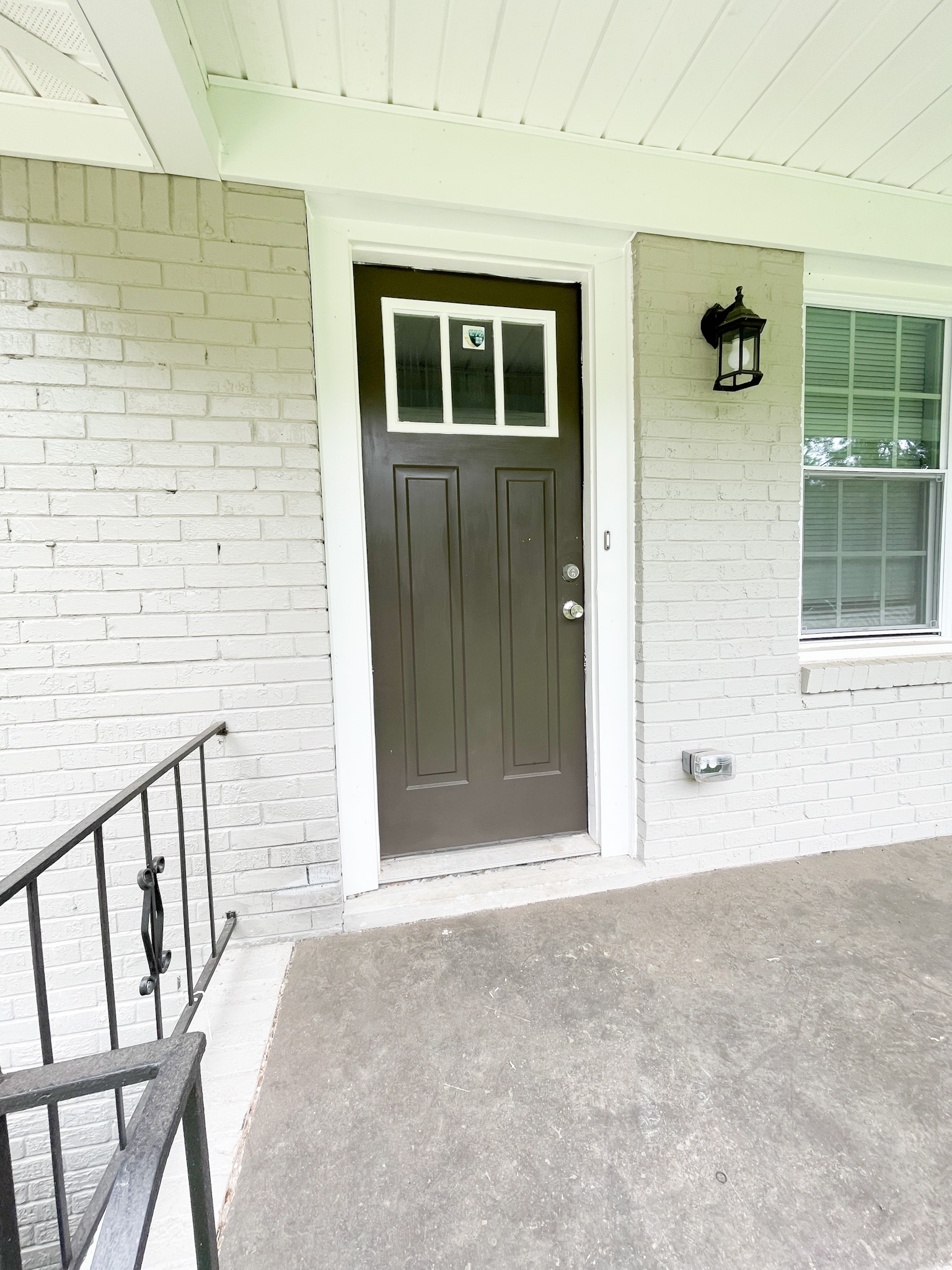 2305 Apple Valley Rd